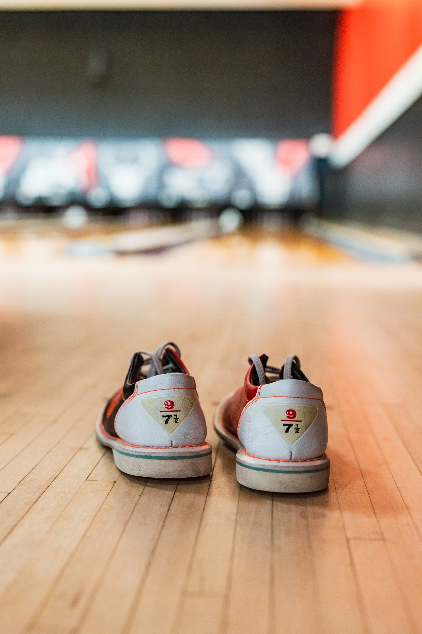 Bowling_Alley_Couples_Session_Nicole_Simensky_Photography-001.jpg