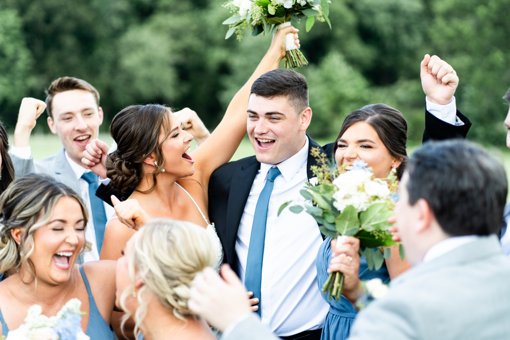 Baltimore wedding photographer shares her tips on choosing a wedding photographer. Rosewood farms wedding party