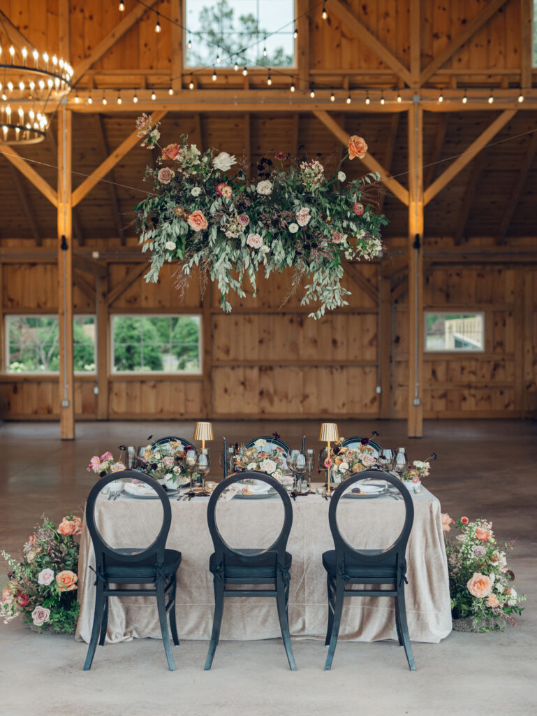 Table design Bortner Valley a Hampstead, MD wedding venue by Sunset Florals, Events by Stace, Nicole Simensky Photography.