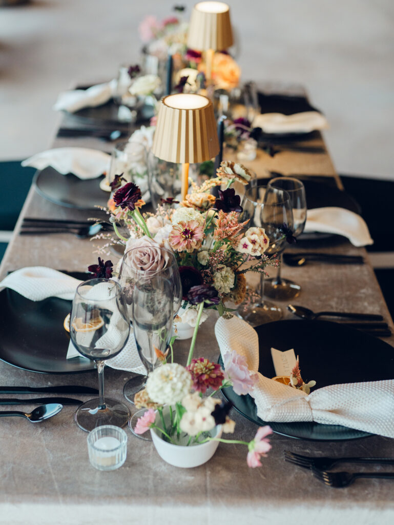 Table design Bortner Valley a Hampstead, MD wedding venue by Sunset Florals, Events by Stace, Nicole Simensky Photography.